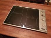 Viking Radiant Induction Cooktop Vccu105 G50012148 Top Assembly Black Pe040253